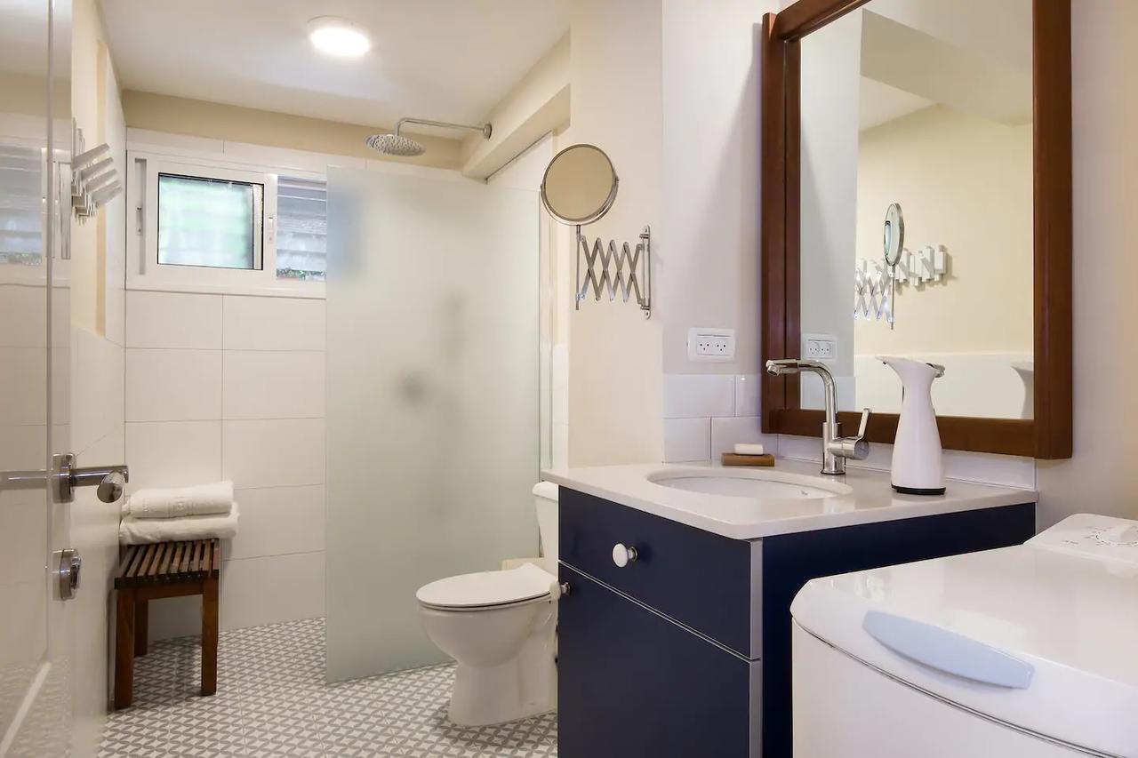 Cozy Apartment In The Carmel Center Haifa Eksteriør bilde