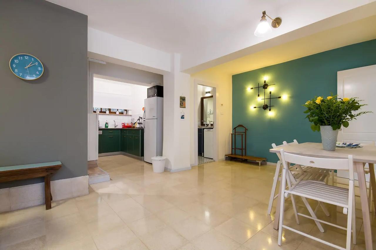 Cozy Apartment In The Carmel Center Haifa Eksteriør bilde